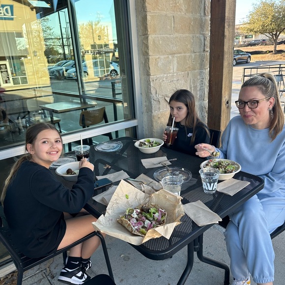 Meet your Posher, Nick - Picture 2 of 8